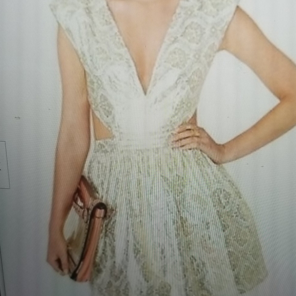 Side cut dress - Picture 6 of 6